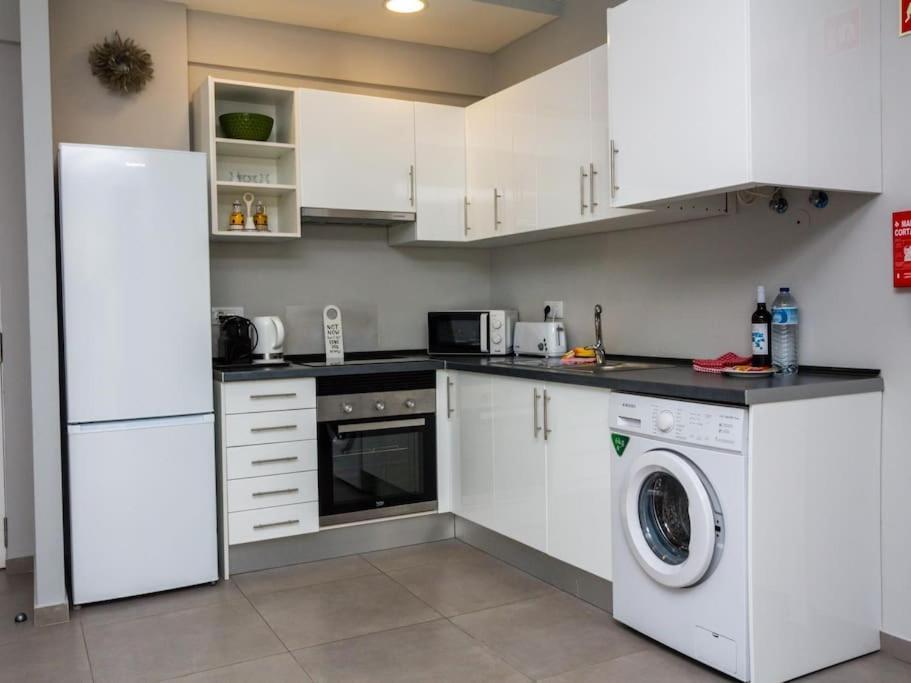 Old Town II Apartment - Top Location & Downtown อัลบูเฟรา ภายนอก รูปภาพ